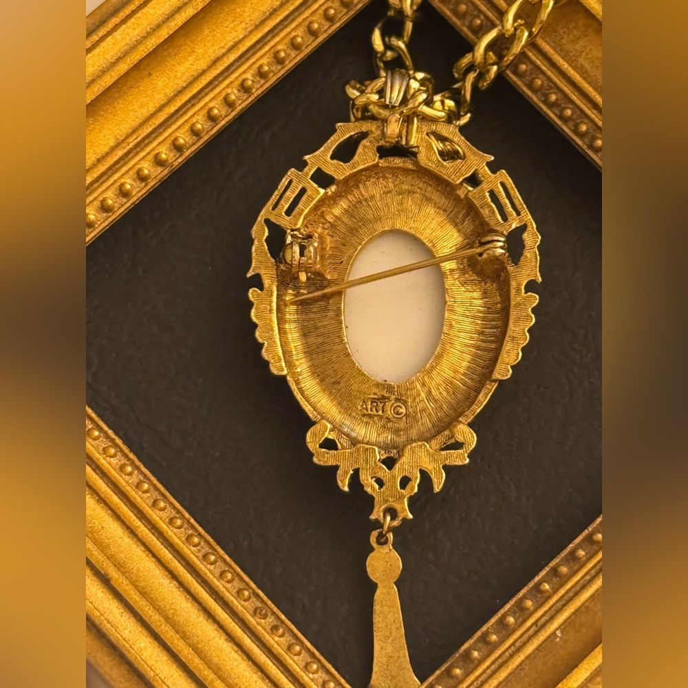 Vintage ART Cameo Pendant/Brooch Necklace - Picture 10 of 15